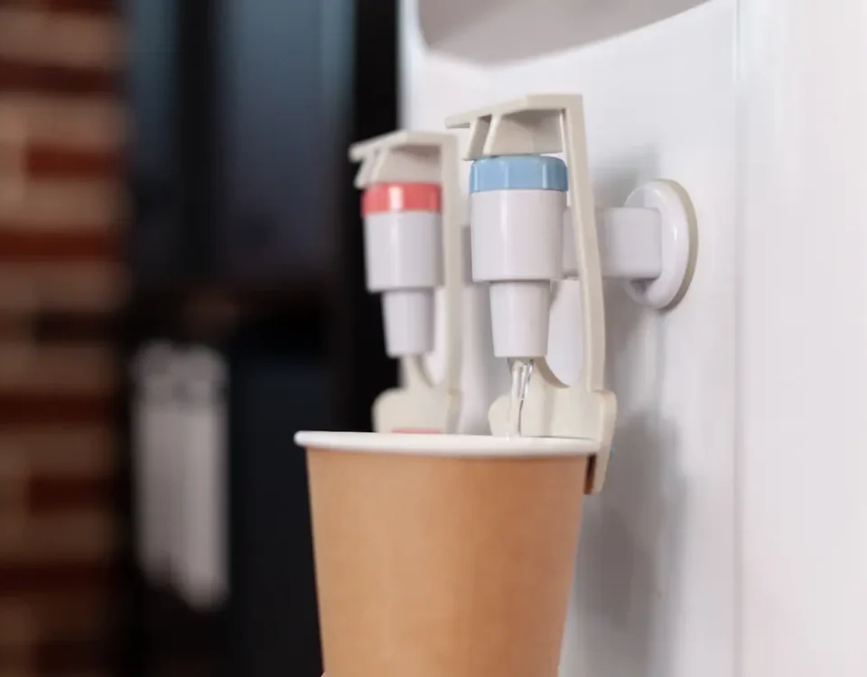 foto aproximada de purificadores de água