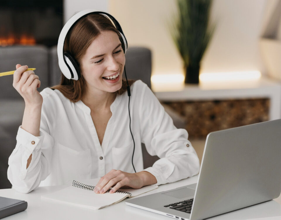 Fones de ouvido ideais para aprender idiomas com mais foco Fones de ouvido ideais para aprender idiomas com mais foco