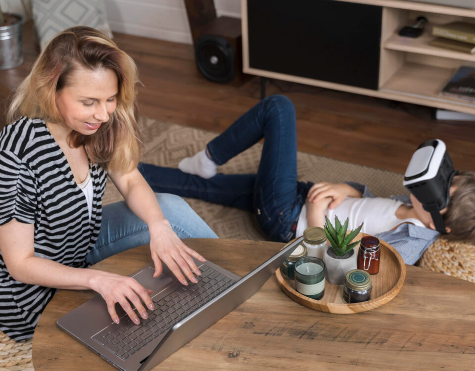 5 eletrônicos que ajudam na rotina de mães modernas