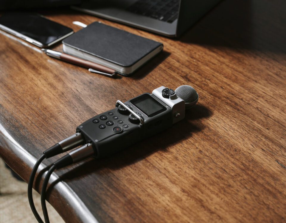 Gravadores, headsets e scanners: o kit do advogado