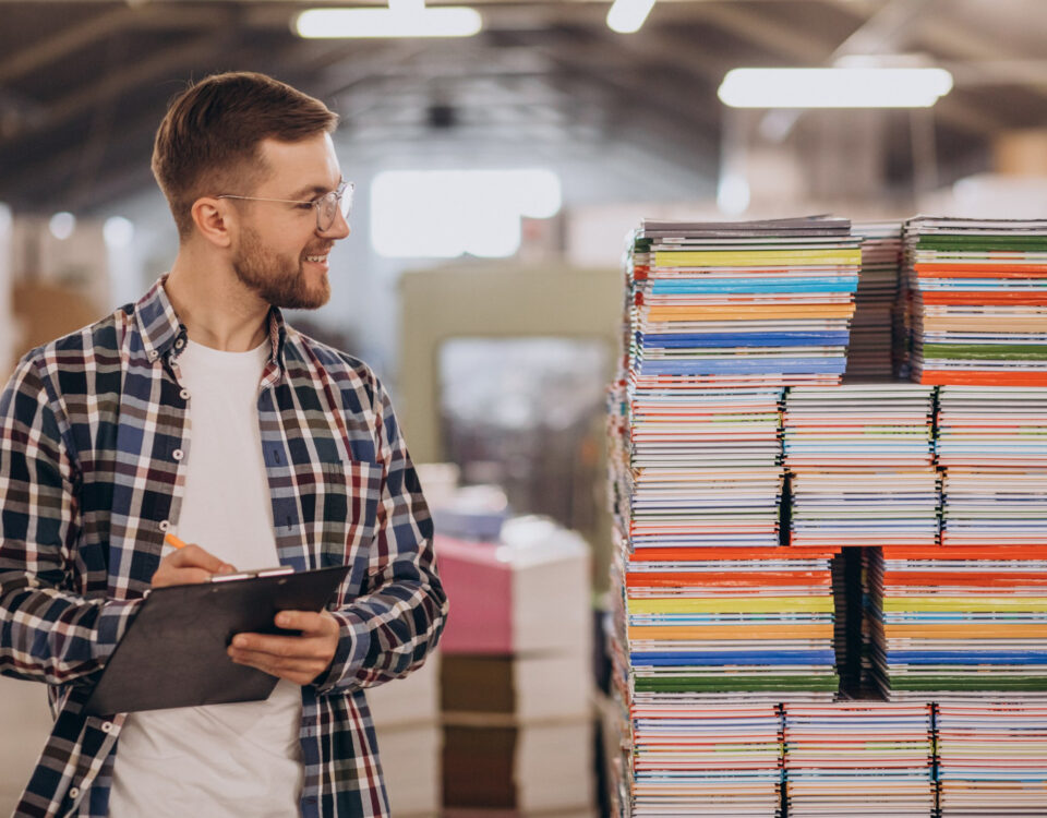Impressoras e equipamentos usados na produção de livros personalizados