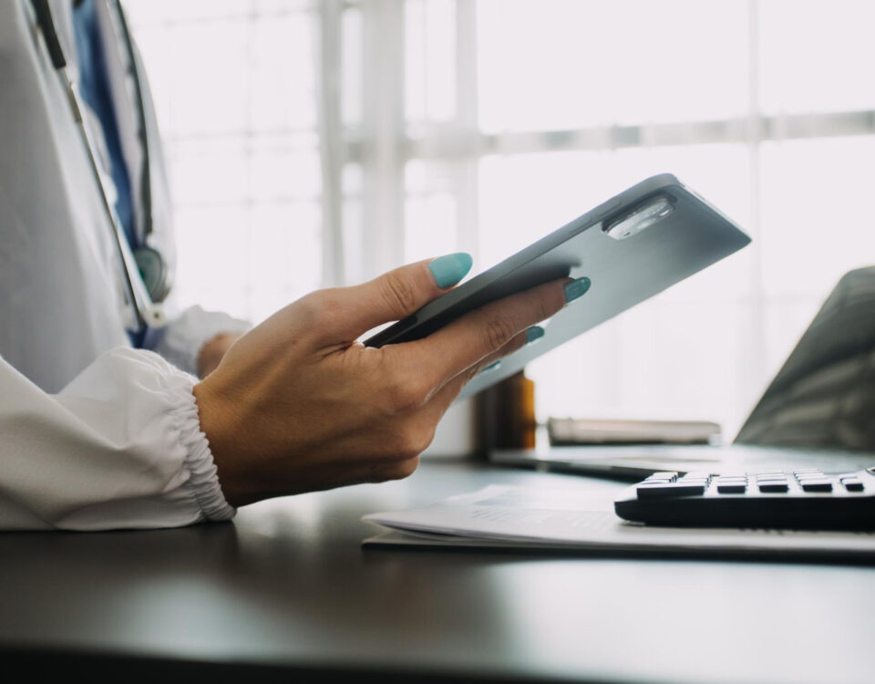 Dispositivos que facilitam a leitura de receitas médicas