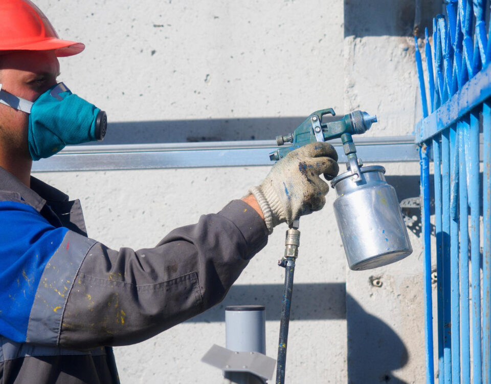 Equipamentos elétricos exigem cuidado na pintura de fachadas